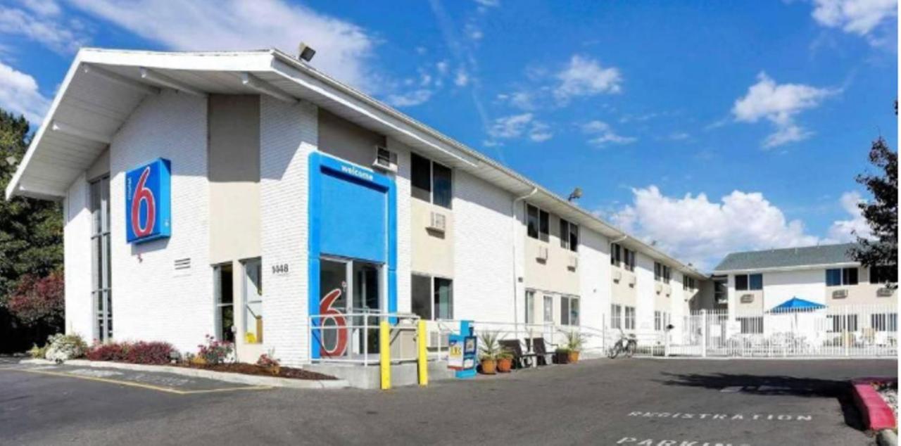 איידהו פאלס Hilltop Hotel מראה חיצוני תמונה